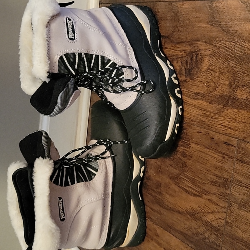 RANGER Size 7 Women Boots